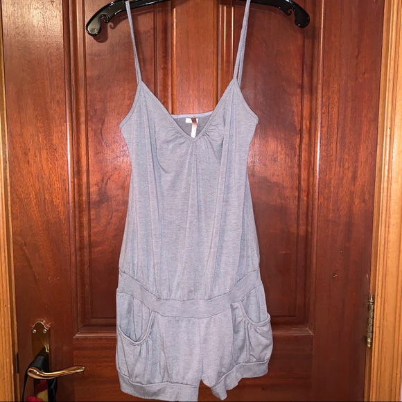 Cute romper - Picture 1 of 2